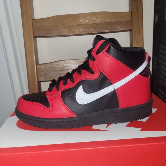 Nike Dunk High Deadpool GS - Picture 1 of 6